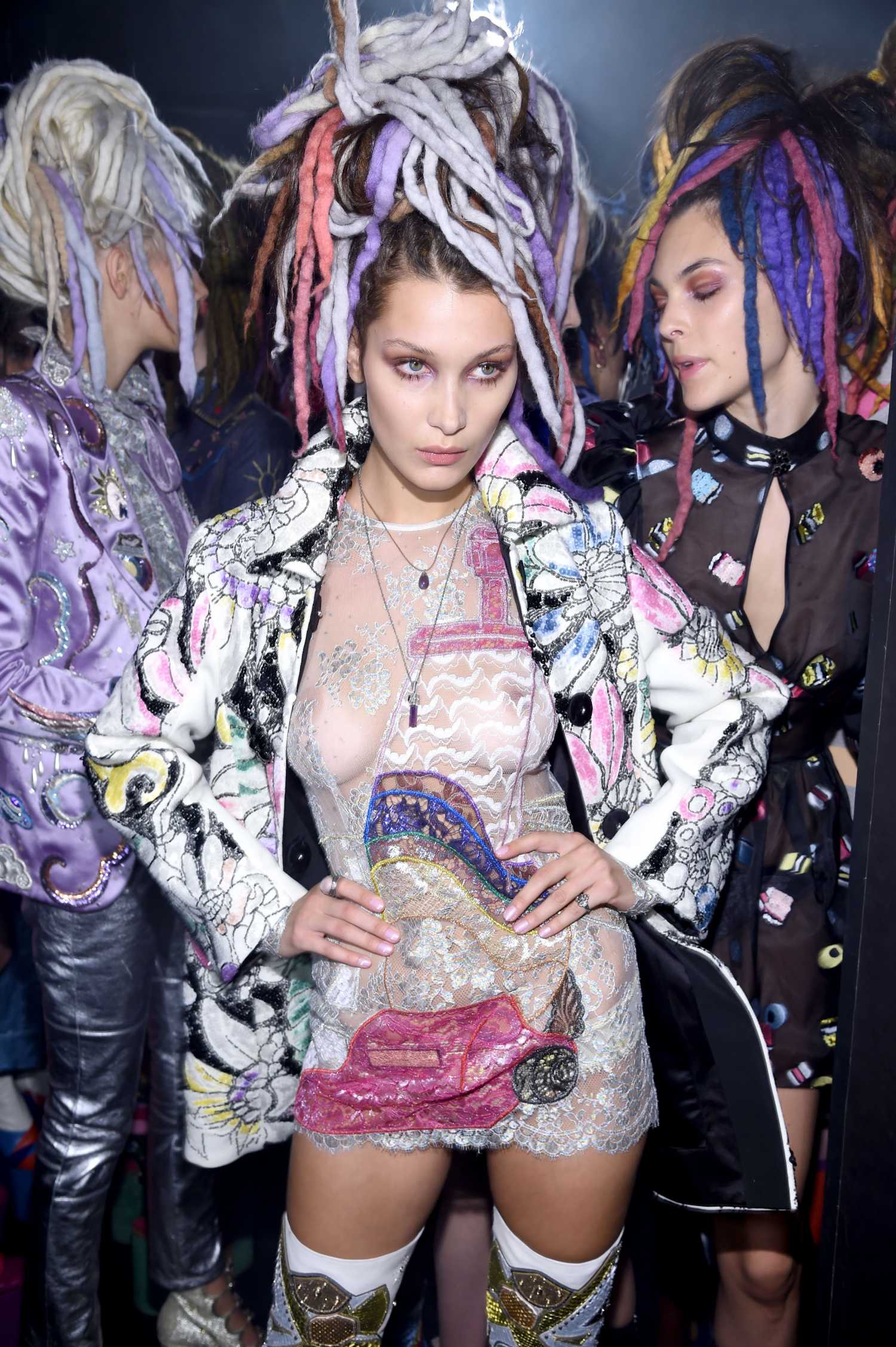 bella-hadid-at-the-marc-jacobs-spring-2017-nyfw-4