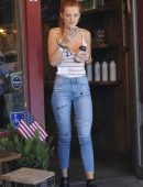 Bella-Thorne-Out-and-About-in-Beverly-Hills-10