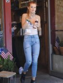 Bella-Thorne-Out-and-About-in-Beverly-Hills-8