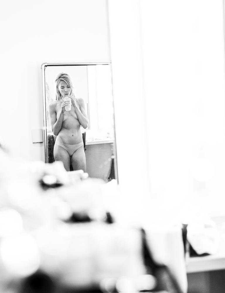 Britt-Maren-SI-Swim-Daily-2016-Photoshoot-12