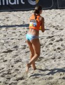 chantal-laboureur-playing-beach-volleyball-4