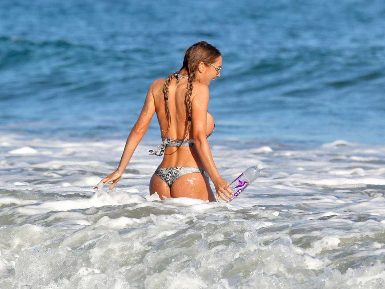 charlie-riina-in-138-water-bikini-2