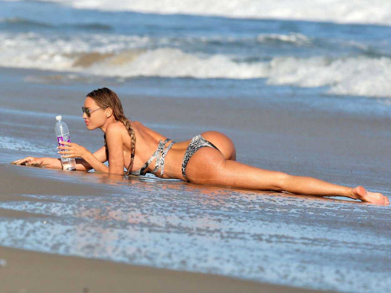 charlie-riina-in-138-water-bikini-5