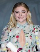 Chloe-Moretz-at-Opening-Ceremony-of-the-42th-Deauville-US-Film-Festival-21