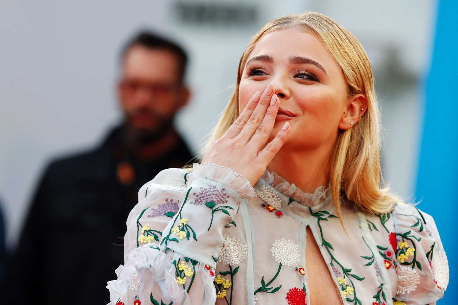 Chloe-Moretz-at-Opening-Ceremony-of-the-42th-Deauville-US-Film-Festival-5