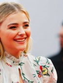 Chloe-Moretz-at-Opening-Ceremony-of-the-42th-Deauville-US-Film-Festival-6