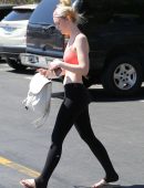 elle-fanning-oa-studio-city-13