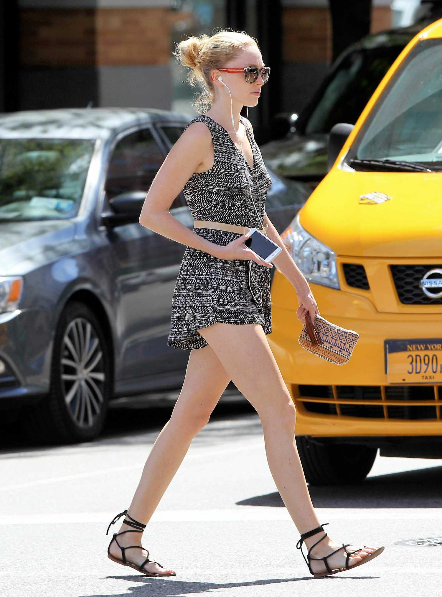 Elsa-Hosk-for-Lunch-in-New-York-Tribeca-2