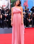gemma-arterton-at-closing-ceremony-of-the-73rd-venice-film-festival-8
