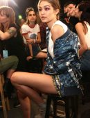 gigi-hadid-anna-sui-fashion-show-in-nyc-5