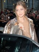 gigi-hadid-heading-to-the-max-mara-store-9