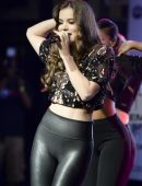 hailee-steinfeld-hits-97-3-sessions-in-fort-lauderdale-22