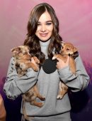 hailee-steinfeld-iheartradio-music-festival-lv-4