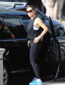 jennifer-garner-going-to-workout-with-a-friend-in-beverly-hills-3