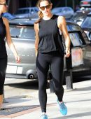 jennifer-garner-going-to-workout-with-a-friend-in-beverly-hills-5