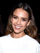 jessica-alba-at-narciso-rodriguez-show-during-nyfw-4