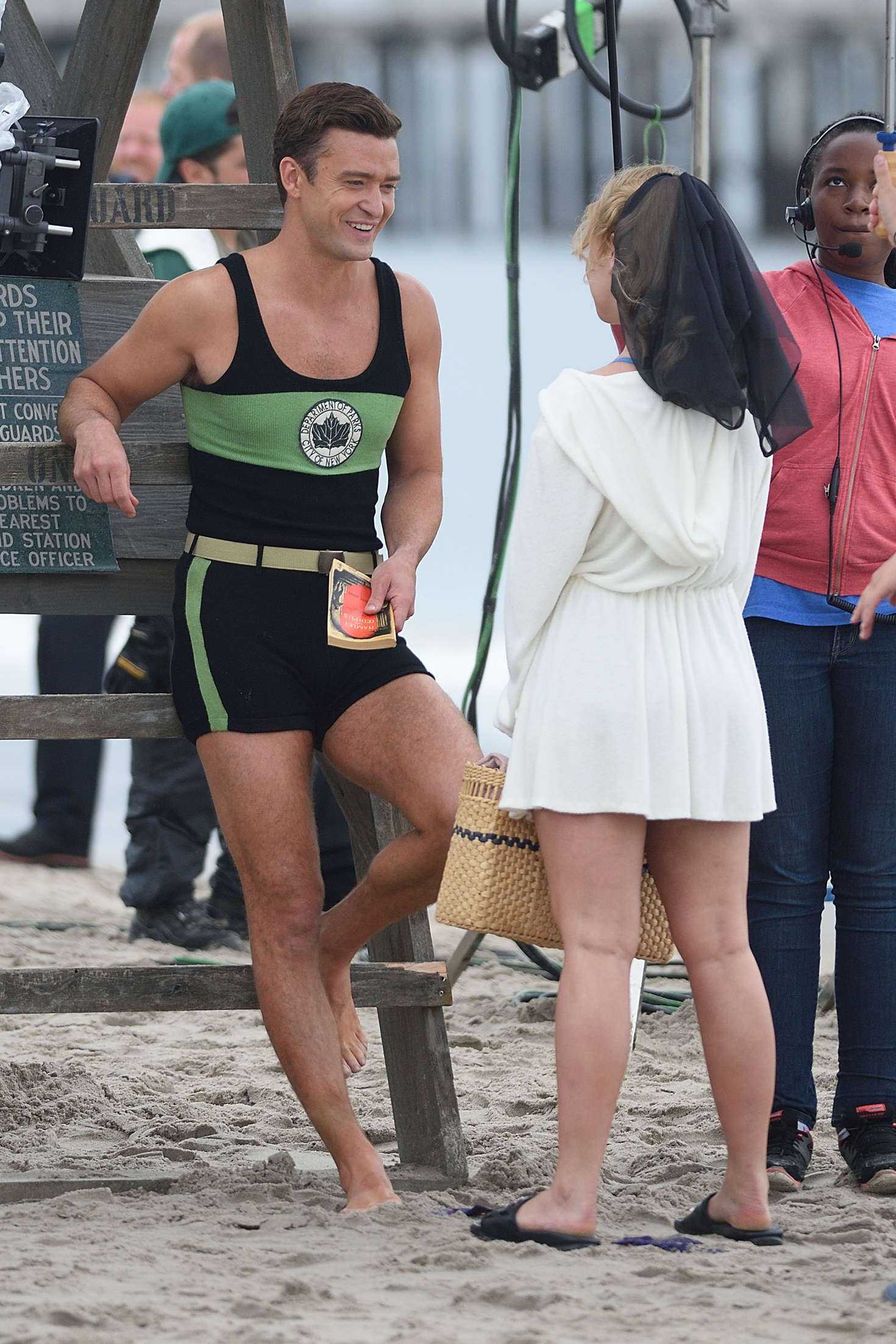 juno-temple-at-the-set-of-untitled-woody-allen-movie-in-nyc-3