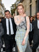 karlie-kloss-at-dior-ss17-show-during-paris-fashion-week-5