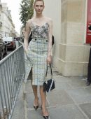 karlie-kloss-at-dior-ss17-show-during-paris-fashion-week-7