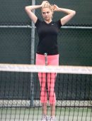 kate-upton-in-playing-tennis-1