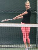 kate-upton-in-playing-tennis-7