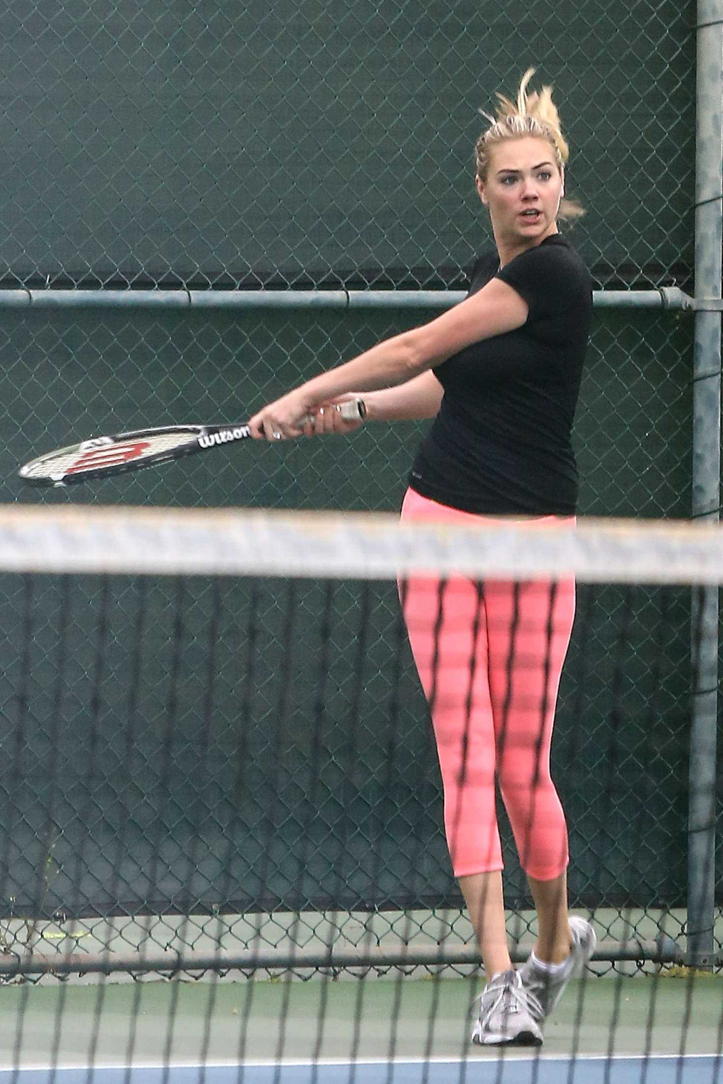 kate-upton-in-playing-tennis-7