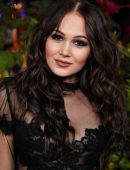 kelli-berglund-at-teen-vogue-young-hollywood-party-5