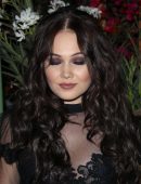 kelli-berglund-at-teen-vogue-young-hollywood-party-6