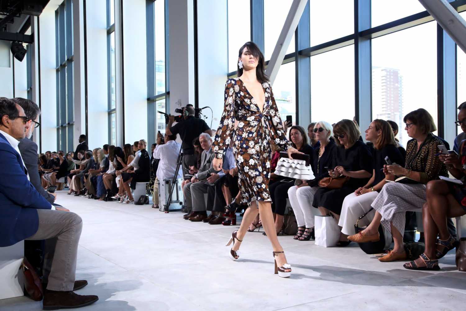 kendall-jenner-michael-kors-spring-2017-11