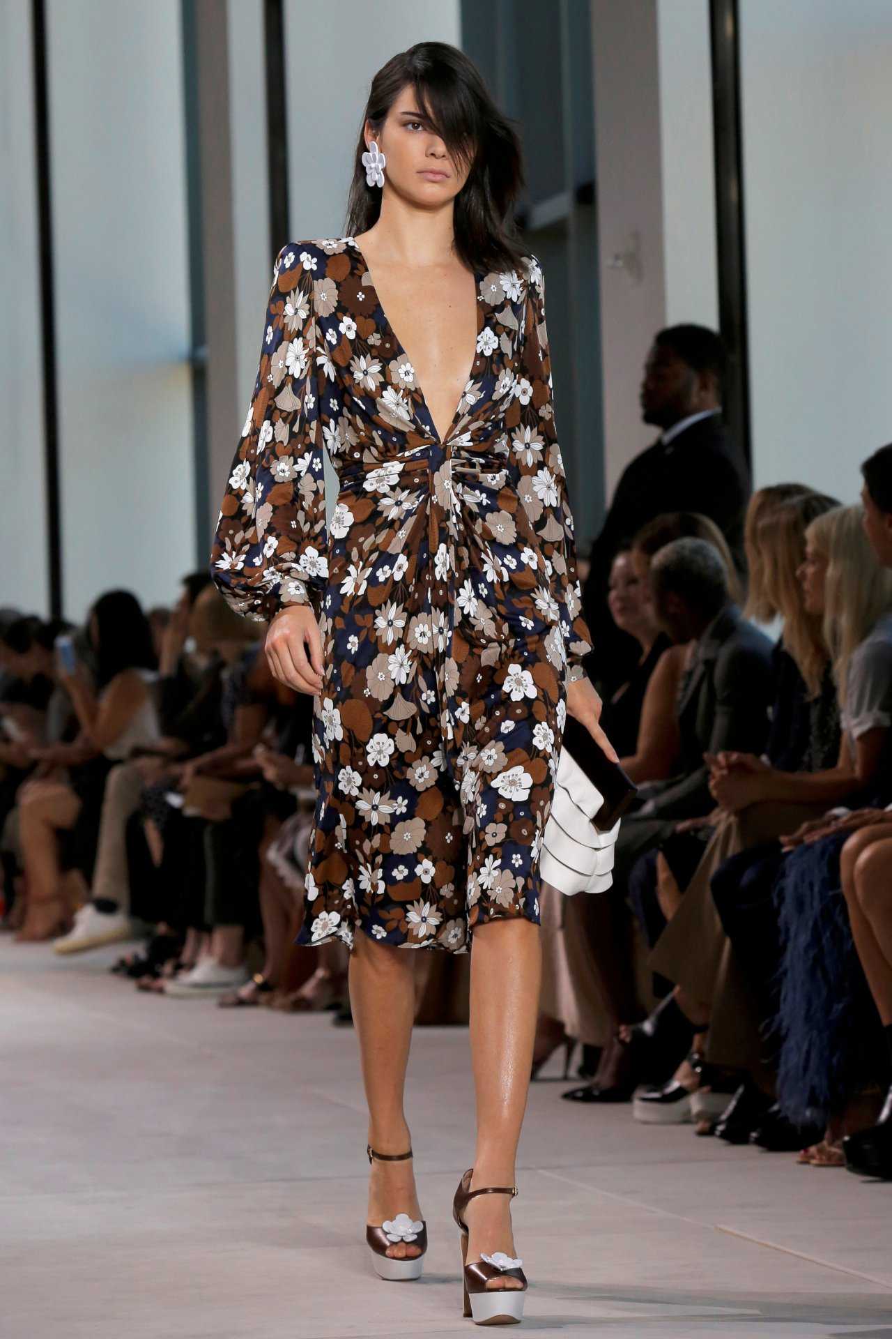 kendall-jenner-michael-kors-spring-2017-3