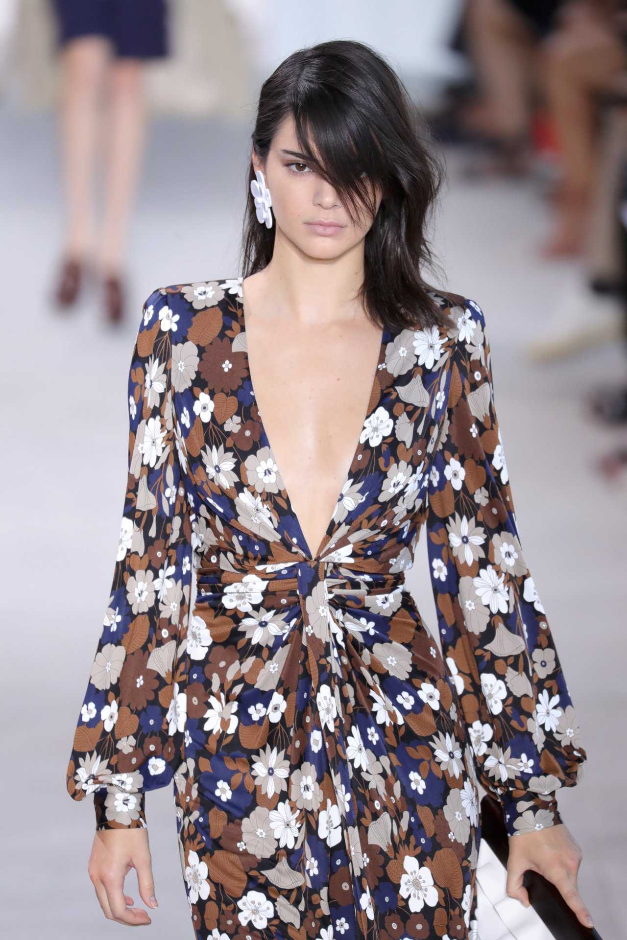 kendall-jenner-michael-kors-spring-2017-4