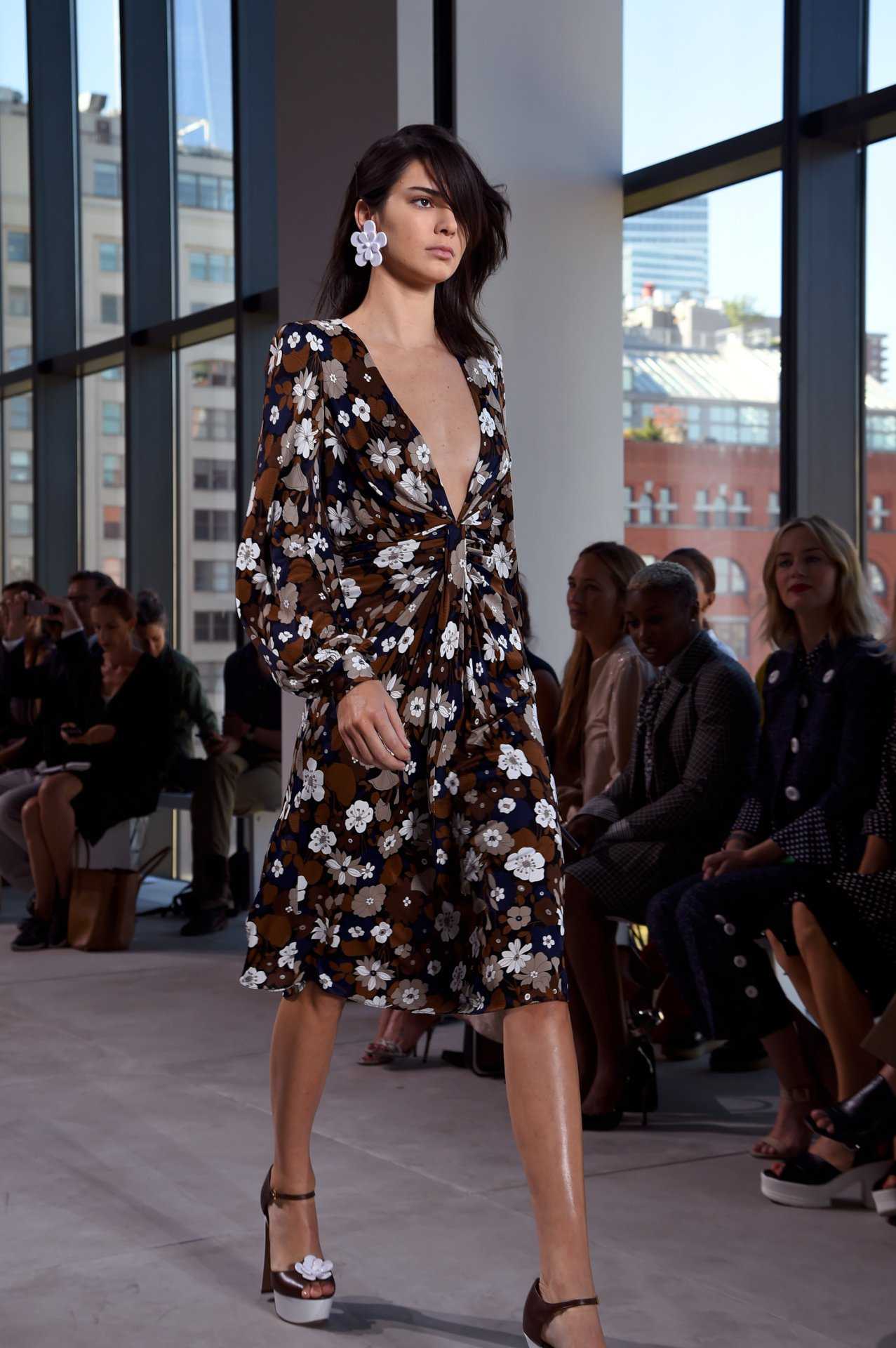 kendall-jenner-michael-kors-spring-2017-9
