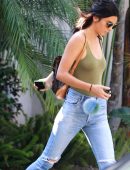 Kendall-Jenner-in-Jeans-660