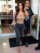 kim-kardashian-420