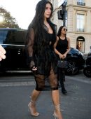 kim-kardashian-butt-kissed-by-journalist-vitalii-sediuk-5
