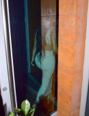 kim-kardashian-cleavage-candids-miami-529