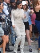 kim-kardashian-arrives-to-kylie-jenner-and-kendall-jenner-pop-up-event-in-ny-8