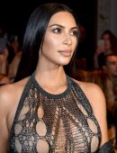 kim-kardashian-at-balmain-fashion-show-in-paris-1
