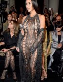 kim-kardashian-at-balmain-fashion-show-in-paris-7