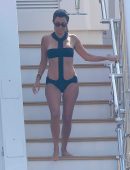 kourtney-kardashian-bikini-candids-in-france-10