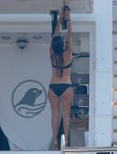 kourtney-kardashian-bikini-candids-in-france-9