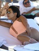 kourtney-kardashian-swimsuit-candids-in-miami-3