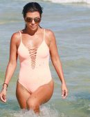 kourtney-kardashian-swimsuit-candids-in-miami-5