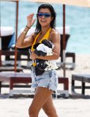 kourtney-kardashian-in-swimsuit-at-the-beach-in-miami-1