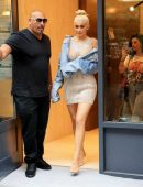kylie-jenner-leaving-her-hotel-nyc-1