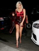 Kylie-Jenner-Leggy-Candids-NY-109