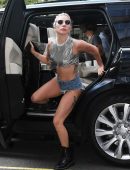 lady-gaga-at-the-kiss-fm-studio-in-london-1