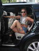 lady-gaga-at-the-kiss-fm-studio-in-london-11