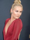 lindsey-vonn-at-2016-emmy-awards-1
