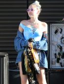 Miley-Cyrus-Lunch-Nobu-Malibu-CA-6